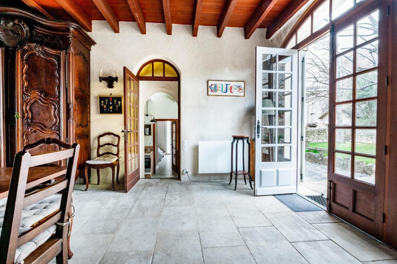 La Closerie D'Escalin Gite 12 Personnes Et Jacuzzi La Garde-Adhémar Extérieur photo
