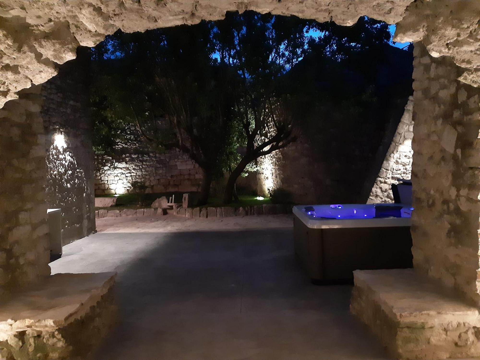 La Closerie D'Escalin Gite 12 Personnes Et Jacuzzi La Garde-Adhémar Extérieur photo